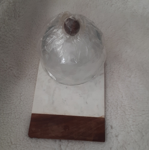 Sheesham Platter w/ Dome - Picture 2 of 6